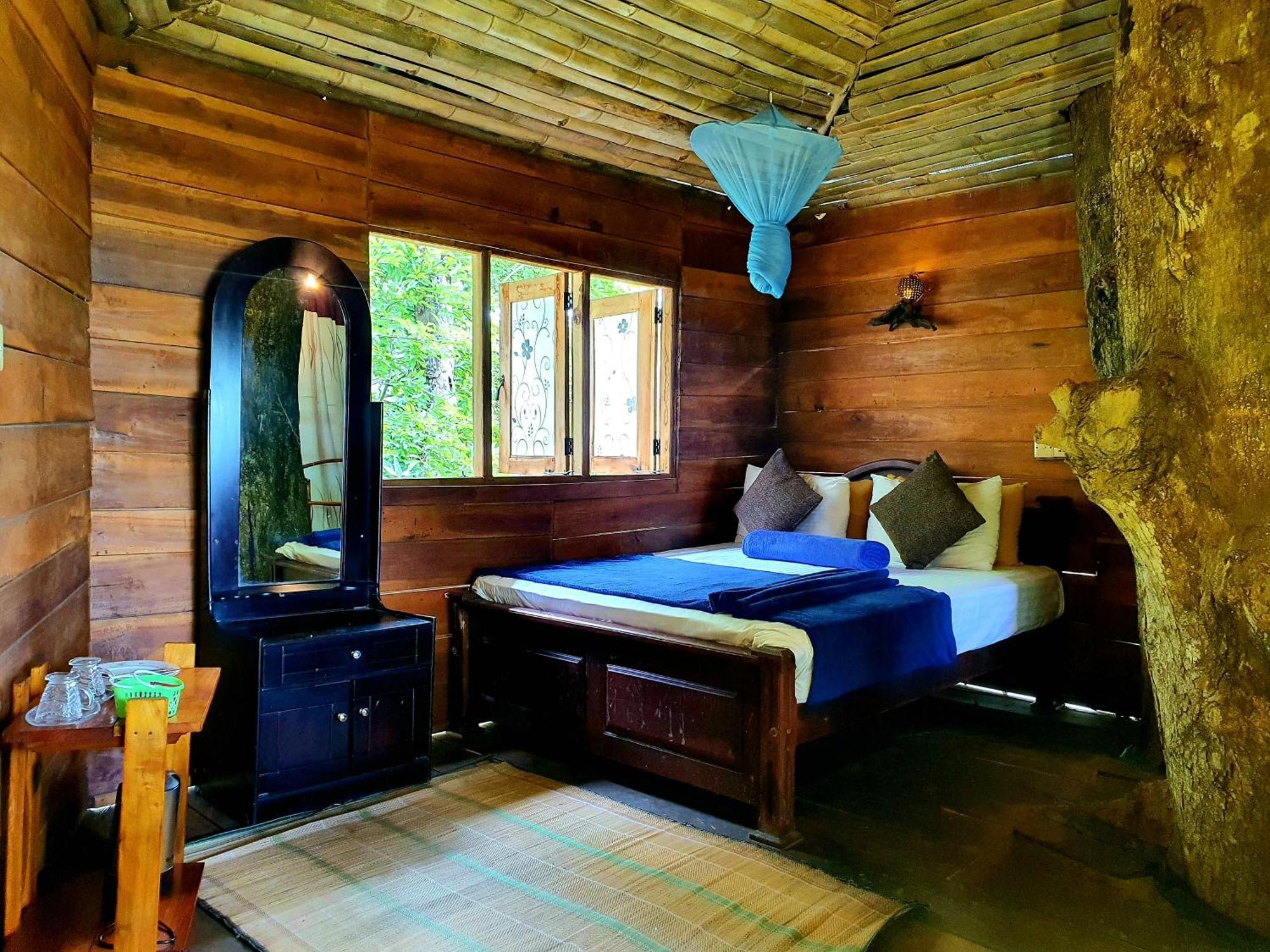 The Winsome & Tree House Bed & Breakfast Ella Luaran gambar