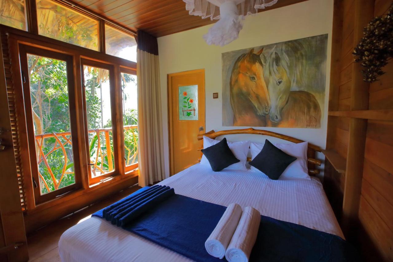 The Winsome & Tree House Bed & Breakfast Ella Luaran gambar